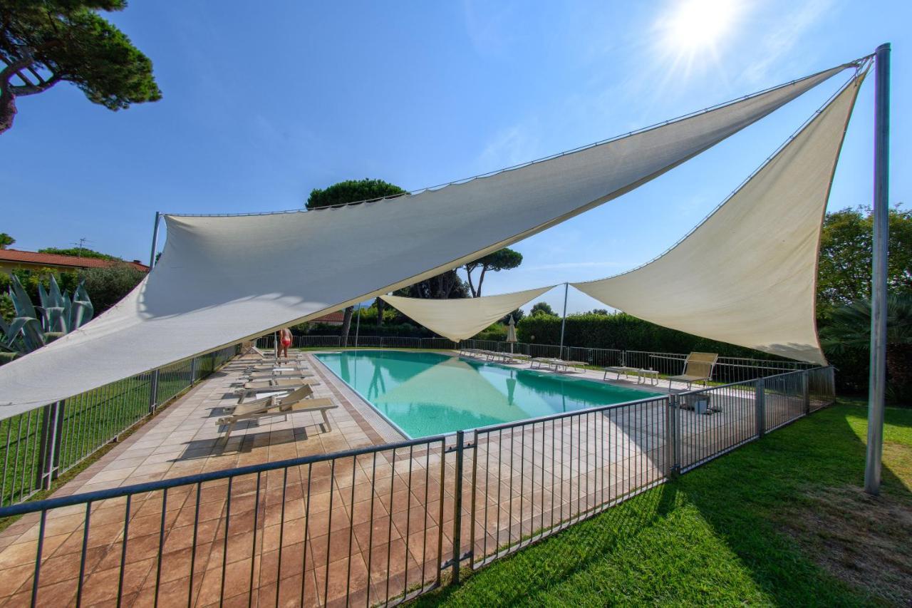 Hotel La Palma Λίντο ντι Καμαϊόρε Εξωτερικό φωτογραφία