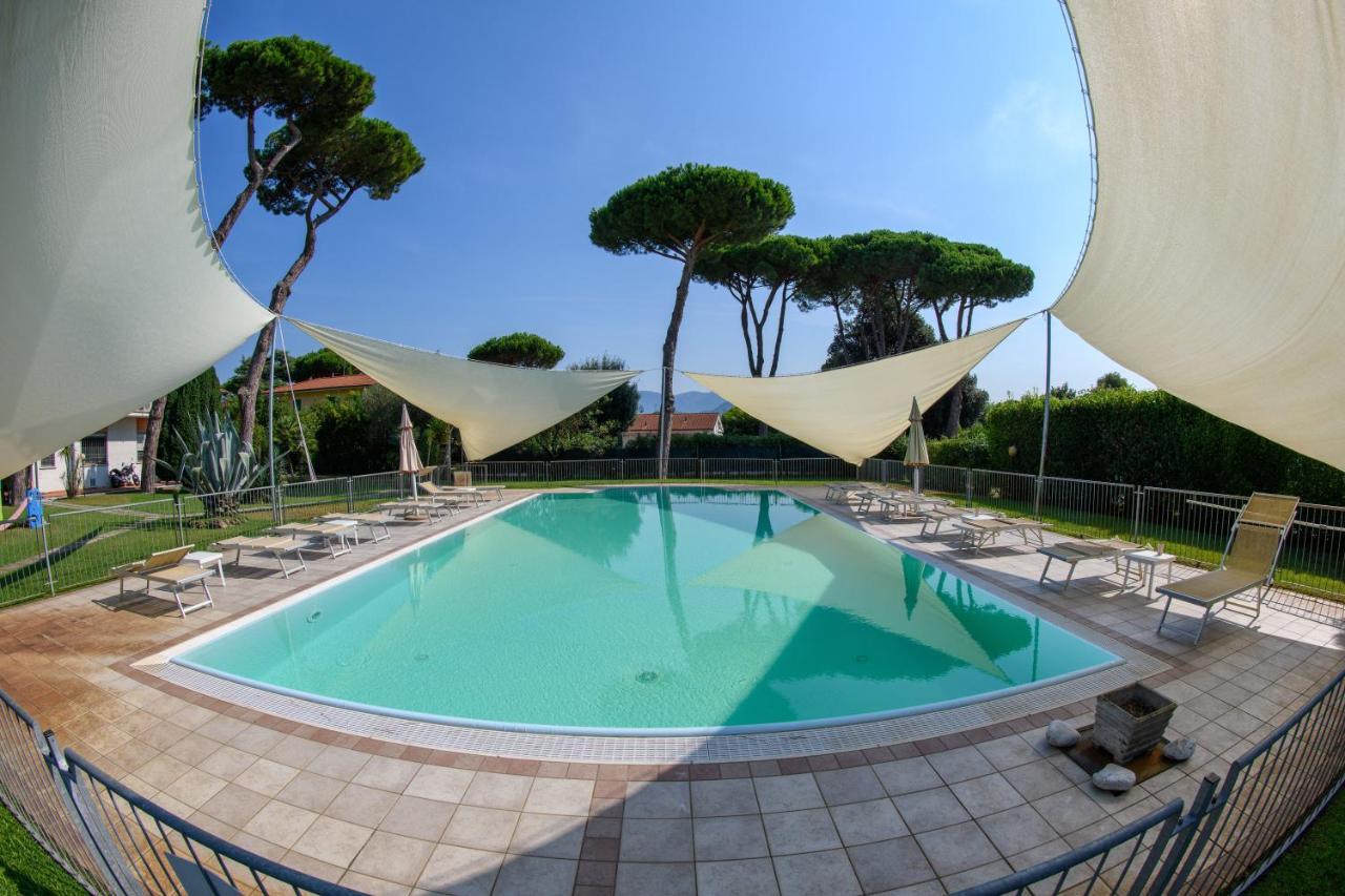 Hotel La Palma Λίντο ντι Καμαϊόρε Εξωτερικό φωτογραφία